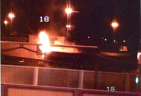 feu  �  norauto  contenaire 2/04/07